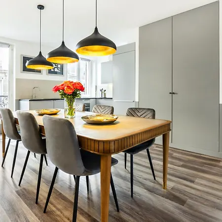 Livinparis - Luxury 3 & Ac 4 Bedrooms Montmartre I Apartment