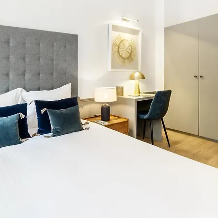Livinparis - Luxury 3 & Ac 4 Bedrooms Montmartre I * Parigi