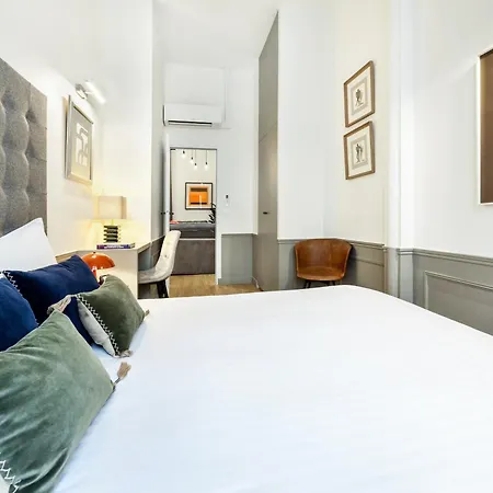 Livinparis - Luxury 3 & Ac 4 Bedrooms Montmartre I * Parigi