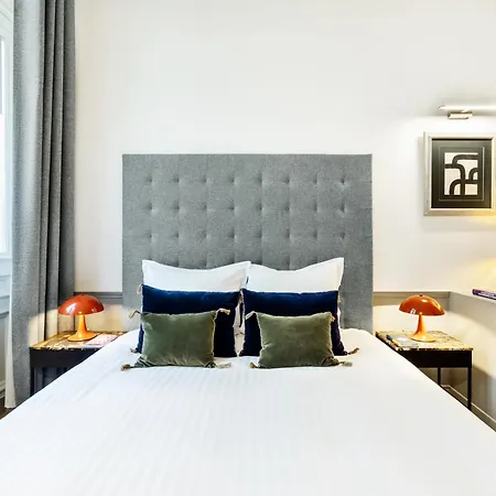 Livinparis - Luxury 3 & Ac 4 Bedrooms Montmartre I Parigi