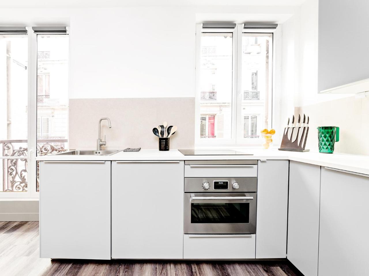 Livinparis - Luxury 3 & 4 Bedrooms Montmartre I Apartment *